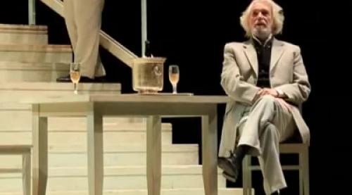 внутренняя борьба в душе героя связана с как долго старик медленно поднимает голову кверху глупая